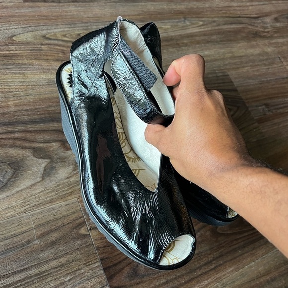 Fly London Yeay Peep Toe leather wedge - Picture 7 of 11